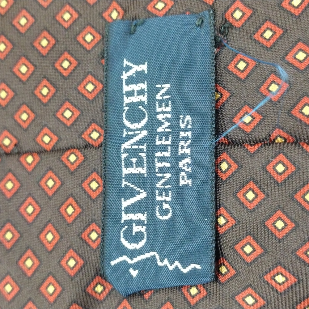 Givenchy - Picture 3 of 3